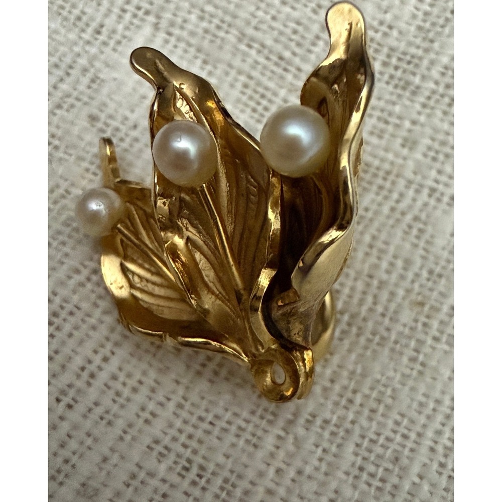 Vintage Botanical Leaf Pearl Look Screwback Earrings Marked 1/20 12K
